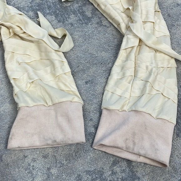 NWT Tipsy Elves Mummy Costume Onesie Jumpsuit Cream Halloween Hooded Sz M - Picture 12 of 15